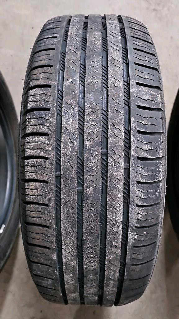 4 pneus dété 225/60R18 104H Nokian One 42.0% dusure, mesure 7-6-7-6/32 in Tires & Rims in Québec City