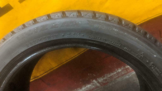WINTER ~~~ single replacement tire ~~~ 225/45R18 Bridgestone blizzak ws80 ~~~99%tread TAKE OFF in Tires & Rims - Image 3