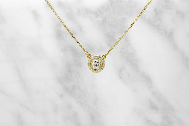 14K YELLOW GOLD DIAMOND PENDANT .50 CTW / PENDENTIF À DIAMANTS SUR OR JAUNE .50 CARAT TOTAL in Jewellery & Watches in Ottawa / Gatineau Area - Image 4