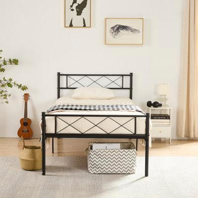 Ebern Designs Ensemble de lit plateforme simple avec tête de lit en métal in Beds & Mattresses in Québec