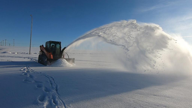 Blow Winter Away with a Powerful Snow Blower for Skid Steer! in Heavy Equipment Parts & Accessories - Image 4