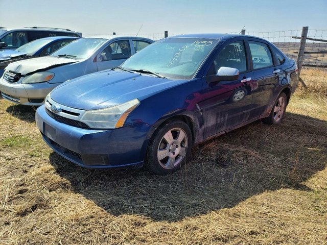 Parting out WRECKING: 2009 Ford Focus SE Parts in Other Parts & Accessories - Image 2