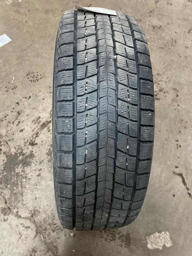 4 pneus dhiver P245/65R17 107R Dunlop Winter Maxx SJ8 34.5% dusure, mesure 9-10-9-9/32 in Tires & Rims in Québec City - Image 3