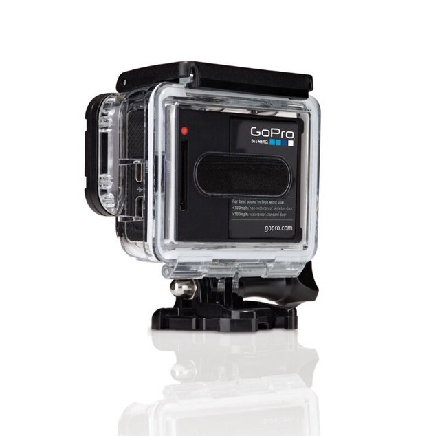 GOPRO HERO 3 SILVER  WATERPROOF CAMERA  NEW IN BOX WITH ACCESSORIES in Cameras & Camcorders in Longueuil / South Shore - Image 2