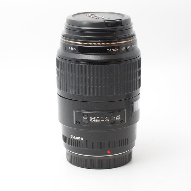 Canon Macro Lens EF 100mm f2.8 USM (ID - 1987) in Cameras & Camcorders - Image 2
