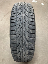 2 pneus dhiver P225/75R16 104S Firestone Winterforce 2 UV 37.5% dusure, mesure 7-8/32