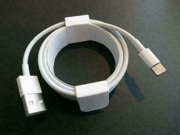 APPLE 1M or 2M USB 2.0 cable connects your iPhone, iPad, or iPod in Cell Phone Accessories in City of Montréal - Image 2