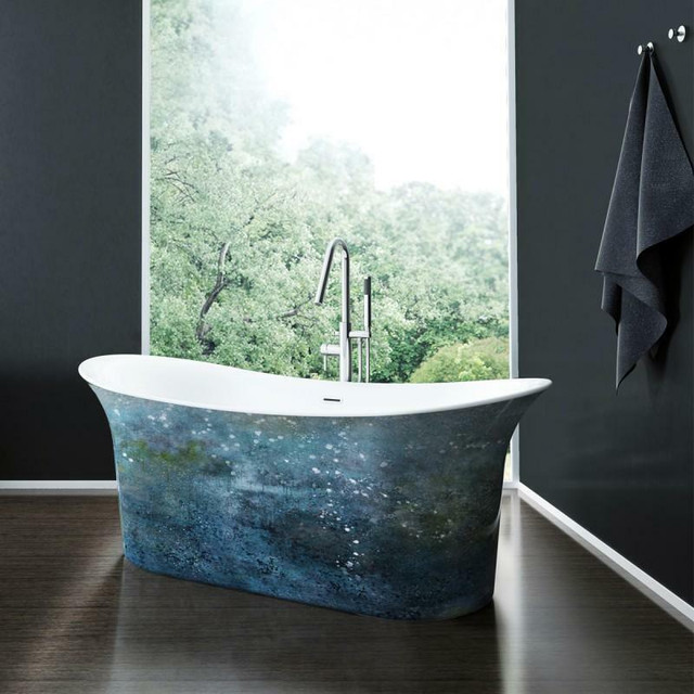 66 x 31 Contemporary painted - Pure acrylic fiberglass Stand alone Bathtub in Plumbing, Sinks, Toilets & Showers