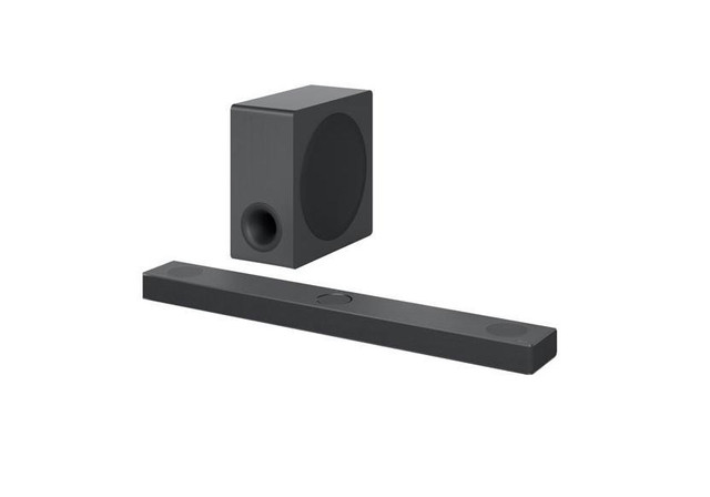 LG S90QY 570-Watt 5.1.3 Channel Sound Bar with Wireless Subwoofer in Speakers