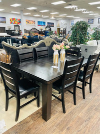 7PC Solidwood Extendable Dining Set!!