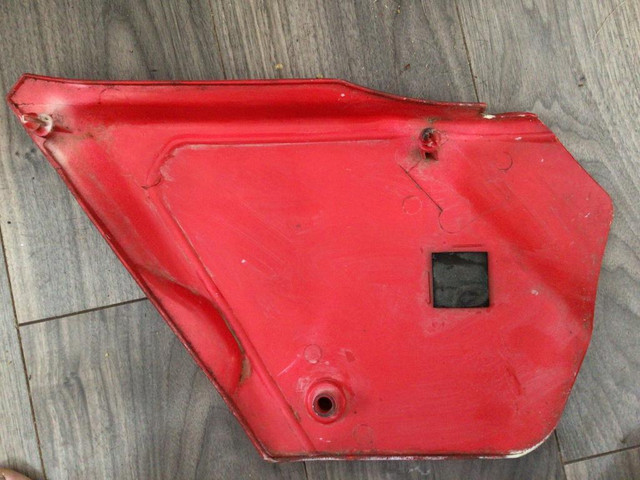 1979 1980 Honda Right Side Cover in Motorcycle Parts & Accessories - Image 3