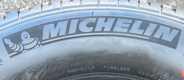 LT275/70R18 Michelin LTX A/T2 (100,000 KM) in Tires & Rims in Toronto (GTA) - Image 3