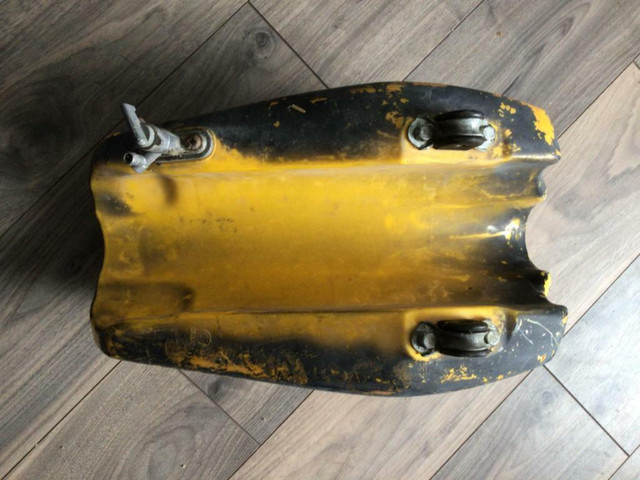 1978 Yamaha YZ125 Plastic Gas Tank in Motorcycle Parts & Accessories in Ontario - Image 4