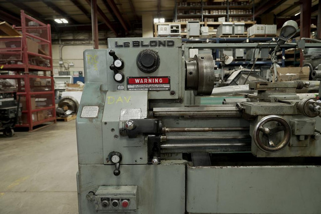 Leblond 1303 Regal 16 x 30 Manual Lathe | Stan Canada in Other Business & Industrial - Image 2
