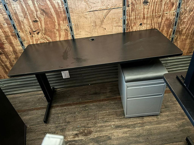 Straight Desk with Mobile Pedestal in Excellent Condition-Call us now! in Desks in Toronto (GTA)