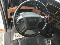 (STEERING WHEELS / VOLANT)  FREIGHTLINER CASCADIA  -Stock Number: H-6770