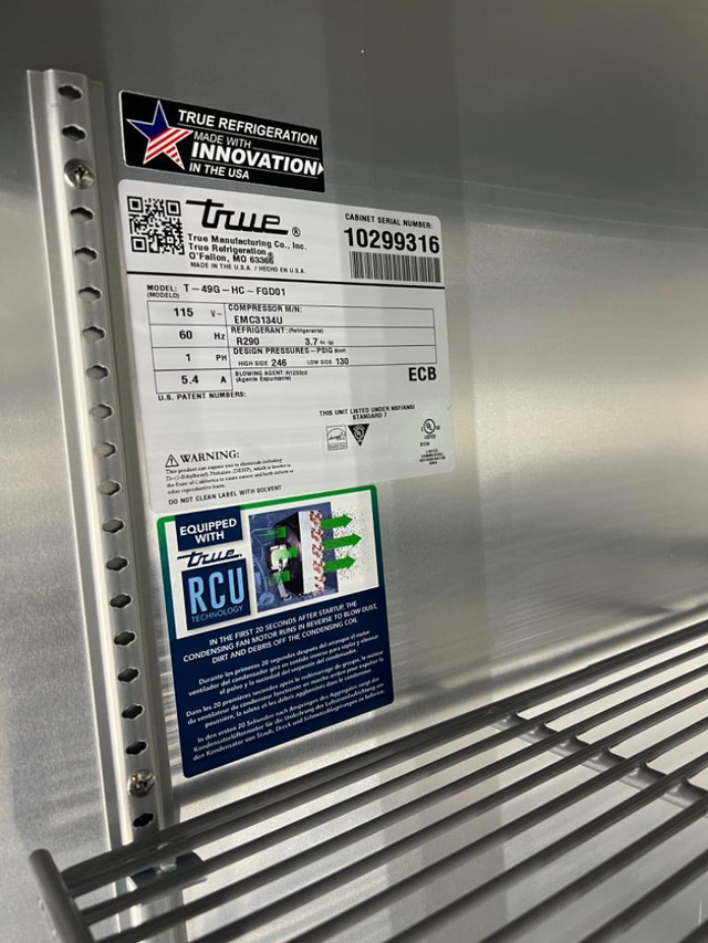 $9k 2021 True stainless double glass fridge cooler for only $3895 ! Five available! Can ship anywhere in Canada / USA in Industrial Kitchen Supplies - Image 3