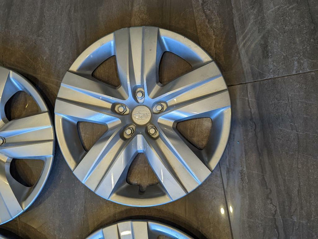 BRAND NEW   SUBARU OUTBACK   FACTORY OEM 17 INCH WHEEL COVER SET OF     FOUR. NEVER USED in Tires & Rims in Ontario - Image 3