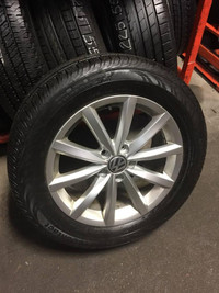 17 inch ONE (SINGLE) USED WHEEL (RIM AND TIRE) VW OEM 235/55R17 CONTINENTAL CONTIPROCONTACT OEM RIM TREAD LIFE 95% LEFT