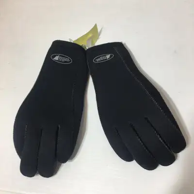 Keep your fingers warm and nimble while paddling or river snorkeling locally perhaps! These are in g...