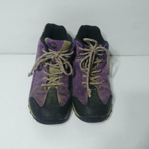 Merrell Kids Hiking Boots - Pre-owned - L79XLV Calgary Alberta Preview