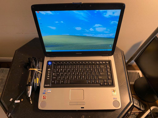 Used Toshiba Satellite A70 Laptop with Windows XP, Parallel port, DVD and Wireless for Sale, Can Deliver in Laptops in St. Catharines