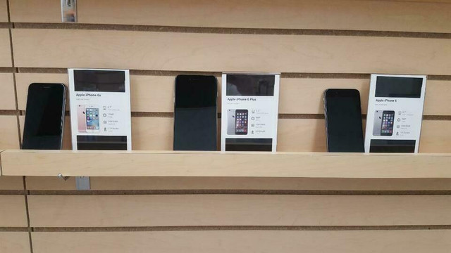 Spring SALE!!! UNLOCKED iPhone 8 64GB 256GB New Charger 1 YEAR Warranty!!! in Cell Phones - Image 4