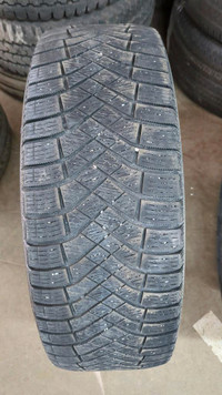 4 pneus dhiver P235/65R17 108H Pirelli Winter Ice Zero FR 40.0% dusure, mesure 6-7-7-6/32