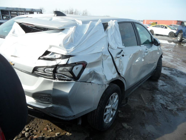2021 2022 Chevrolet Equinox 1.5L Turbo Automatic pour piece # for parts # part out in Auto Body Parts in Québec - Image 2