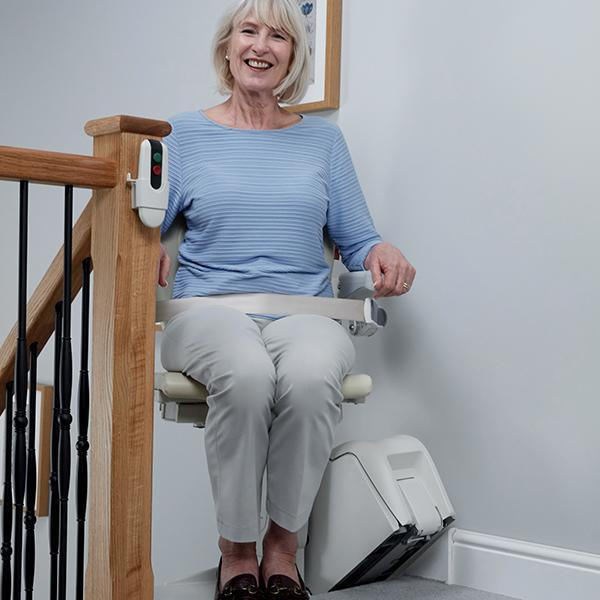 Handicare 1100 Stairlift (Pricing Available) in Health & Special Needs in Ontario - Image 3