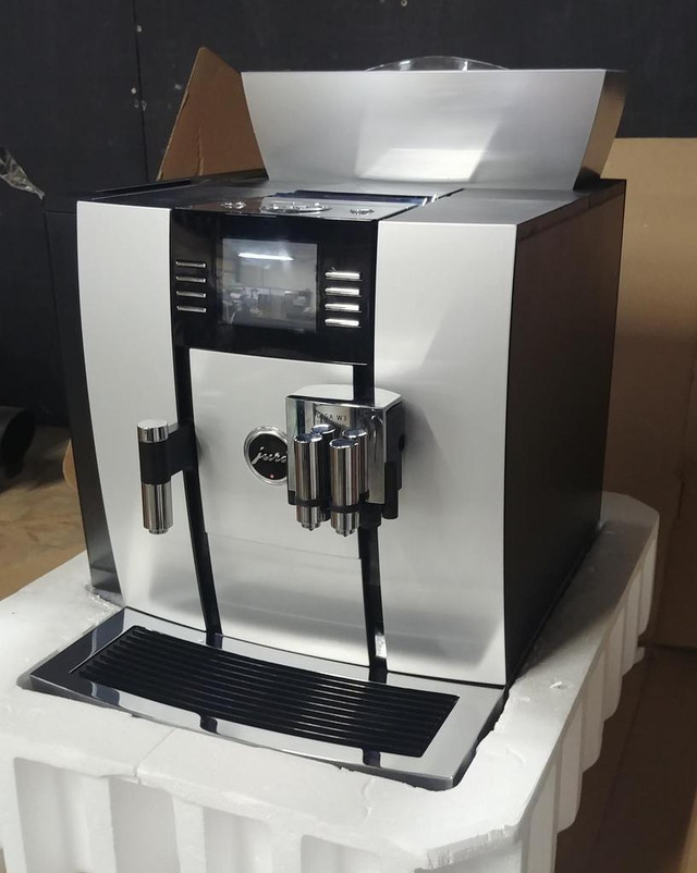 Jura Giga W3 Professional Coffee Machine 15089 in Coffee Makers in Toronto (GTA)