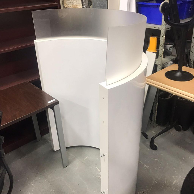 Halfmoon Shaped Divider-30% Off-Excellent Condition-Call us now! in Other in Toronto (GTA) - Image 4