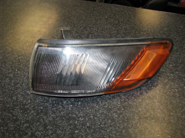 JDM Nissan Silvia S13 Corner Light Left in Other Parts & Accessories in Alberta - Image 2