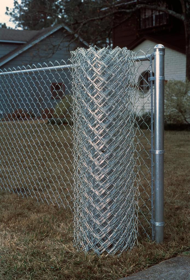 NEW 50 FT X 5 FT CLASS 1 CHAIN LINK FENCE 11 GA 10312023 in Other in Alberta - Image 2