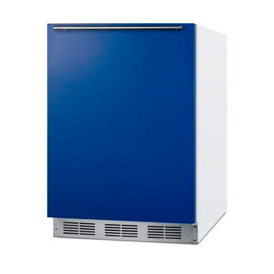 Summit Appliance Summit Appliance 5.5 Cubic Feet cu. ft. Mini Fridge in Refrigerators