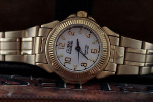 AUTHANTIC  DESIGNER GUESS WITH LOGO LADIES WATCH FOR SALE Mississauga / Peel Region Toronto (GTA) Preview