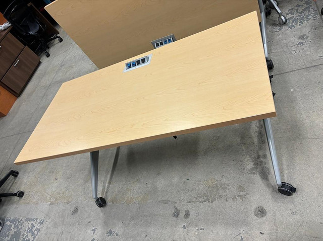 Allsteel Training Table in Excellent Condition-Excellent Condition-Call us now! in Other Tables in Toronto (GTA) - Image 4