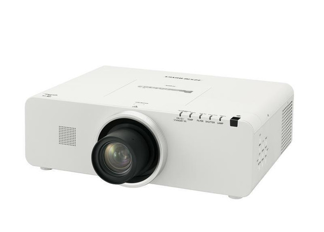 Panasonic EZ570 5000 Lumens, Full HD clair comme un téléviseur en plein jour ! in Monitors in Greater Montréal