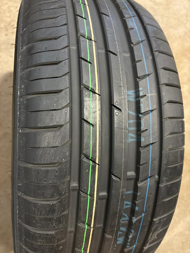 4 pneus dété neufs P235/55R17 99Y Toyo Proxes Sport in Tires & Rims in Québec City - Image 4