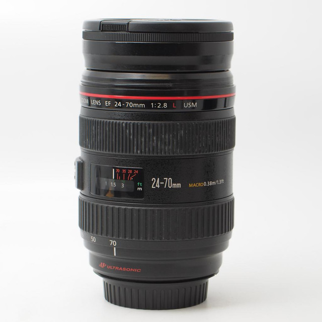 Canon EF 24-70mm f2.8 L USM Lens (ID - 2153) in Cameras & Camcorders - Image 2