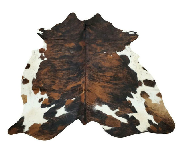Cowhide Rug Imported From Brazilian Real, Free Shipping, Natural, Unique, Authentic, tapis peau de vache in Rugs, Carpets & Runners in City of Montréal - Image 2