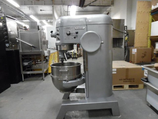 Hobart 60 Quart Dough mixer with 3 Attachments and Bowl  240V Phase 3 in Other Business & Industrial in Toronto (GTA) - Image 4