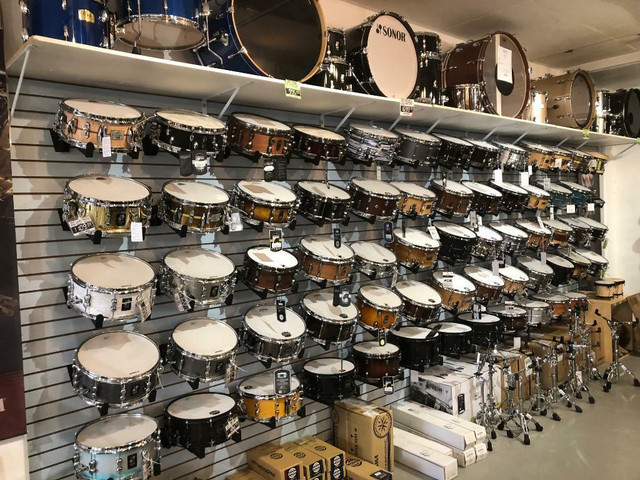 Achat, vente, réparation de drums et pièces neufs et usagés, Depuis 1998 in Drums & Percussion in Québec