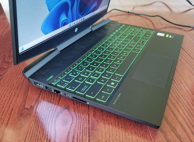 Gaming HP Pavilion 15-dk1, 15 FHD Intel QUAD Core i5-10300H 16GB RAM 256GB SSD +1 TB HDD  NVIDIA GeForce GTX 1050 in Laptops in Longueuil / South Shore