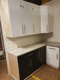 Showroom Kitchen Display - 77 1/2 Total width ( Lowers, Uppers &amp; Granite/Quartz Countertops )