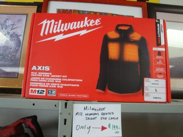 Milwaukee Tool Womens Large M12 12V Li-Ion Cordless AXIS Black Heated Quilted Jacket Kit w/ 3.0Ah Battery NEW in Power Tools in Winnipeg