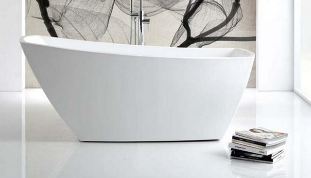 67x32 inch Oval Acrylic Freestanding Bathtub in White                                           KBQ in Plumbing, Sinks, Toilets & Showers