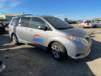 2016 - TOYOTA SIENNA FOR PARTS