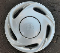 Toyota Corolla 1998-2000 wheel cover enjoliveur hubcap couvercle cap de roue *** MONTRÉAL ***