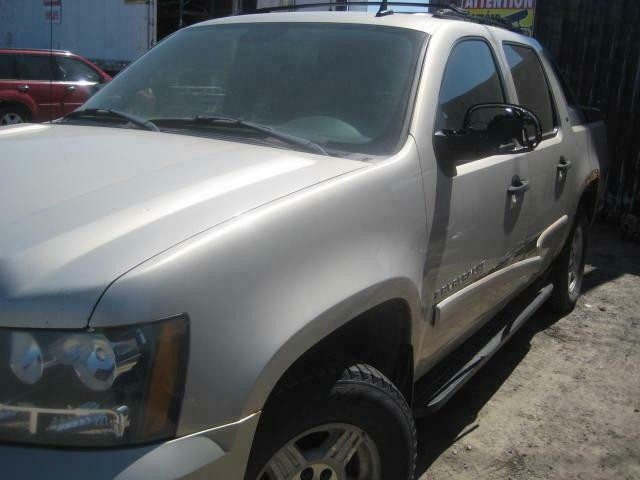 2007 2008 Chevrolet Avalanche 5.3 4x4 Automatic pour piece # for parts # part out in Auto Body Parts in Québec - Image 4